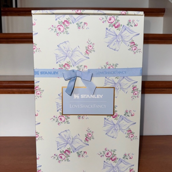 Stanley Other - Stanley x LoveShackFancy Holiday Quencher - 40 oz - Rosa Beaux Blue
